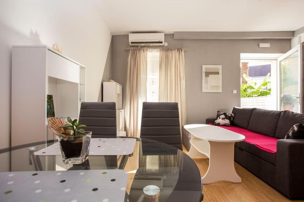Apartman Den,Rovinj Oaza U Centru Grada I Besplatnim Parkingom Lägenhet Exteriör bild