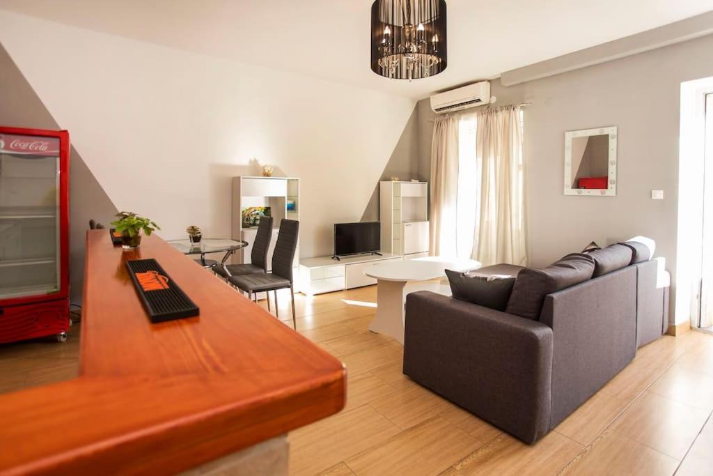 Apartman Den,Rovinj Oaza U Centru Grada I Besplatnim Parkingom Lägenhet Exteriör bild