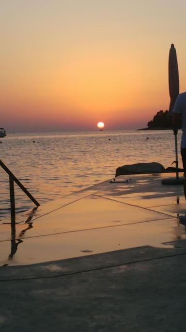 Apartman Den,Rovinj Oaza U Centru Grada I Besplatnim Parkingom Lägenhet Exteriör bild