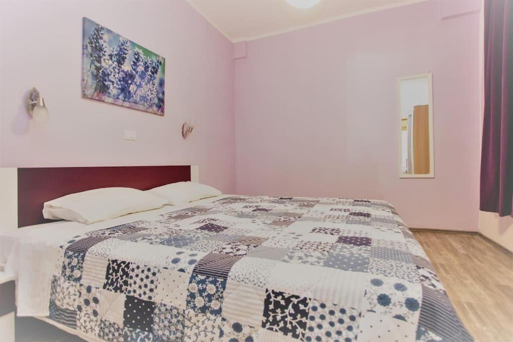Apartman Den,Rovinj Oaza U Centru Grada I Besplatnim Parkingom Lägenhet Exteriör bild